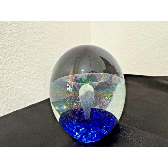 ROBERT EICKHOLT Art Glass Egg Shape Signed 2001 Paperweight - Picture 3 of 6